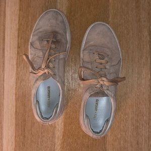 Axel Arigato sneakers